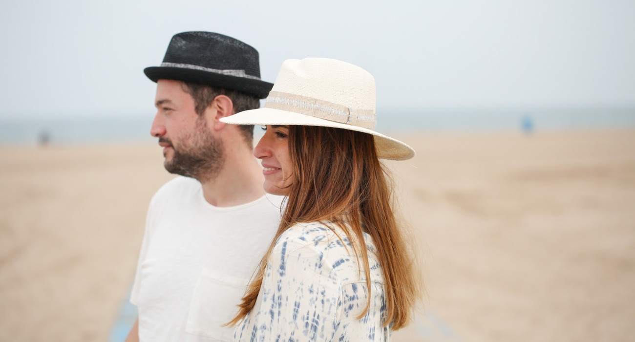 Sombreros para el calor extremo: protección y estilo este verano